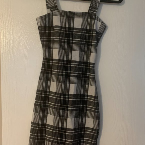 Mini plaid dress - Picture 1 of 3